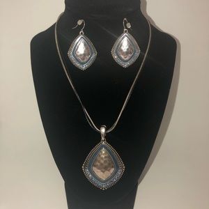 Premier Designs Necklace & Earrings SET